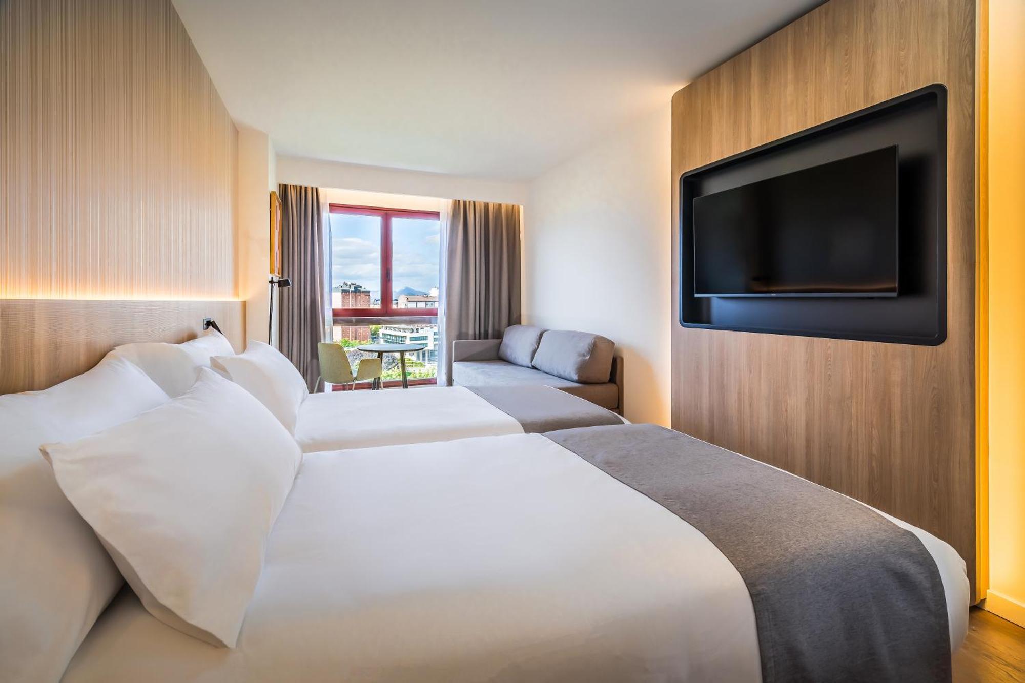 Hotel Occidental Pamplona Esterno foto
