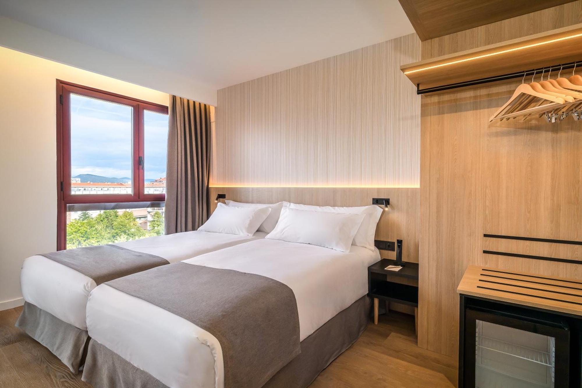 Hotel Occidental Pamplona Esterno foto